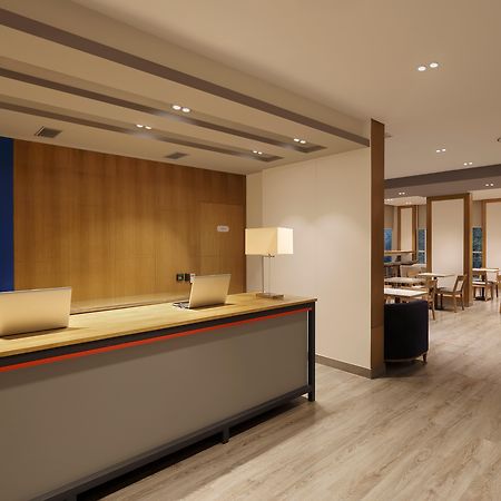 Holiday Inn Express Pune Pimpri By Ihg Pimpri-Chinchwad Exterior foto