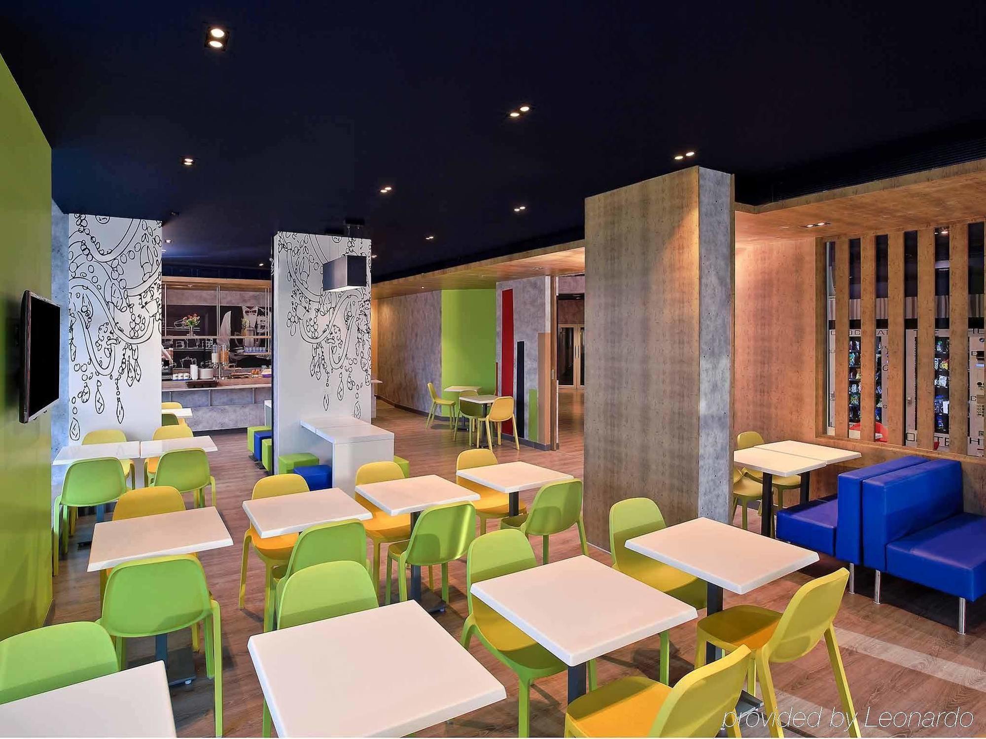 Holiday Inn Express Pune Pimpri By Ihg Pimpri-Chinchwad Exterior foto