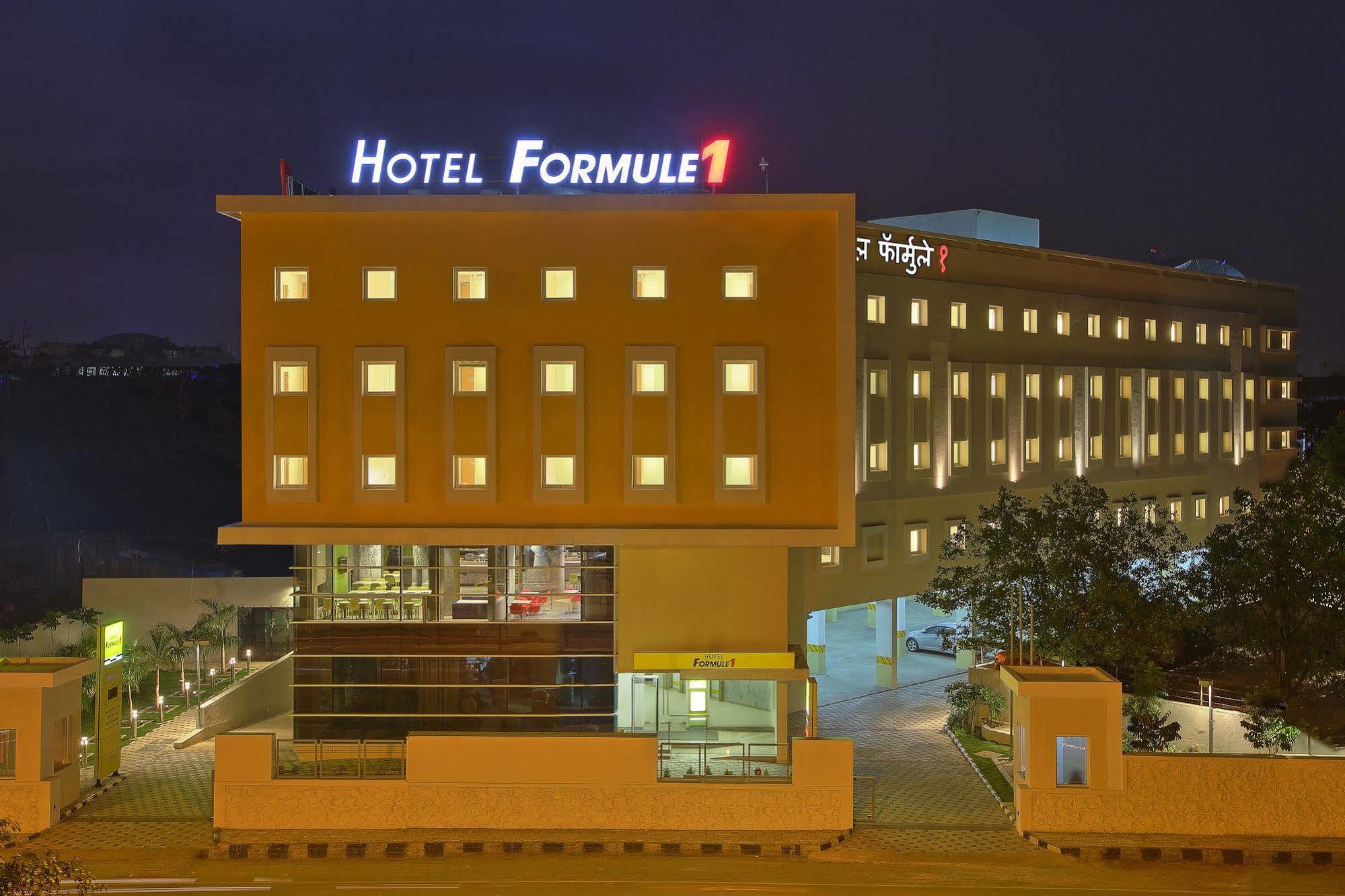 Holiday Inn Express Pune Pimpri By Ihg Pimpri-Chinchwad Exterior foto