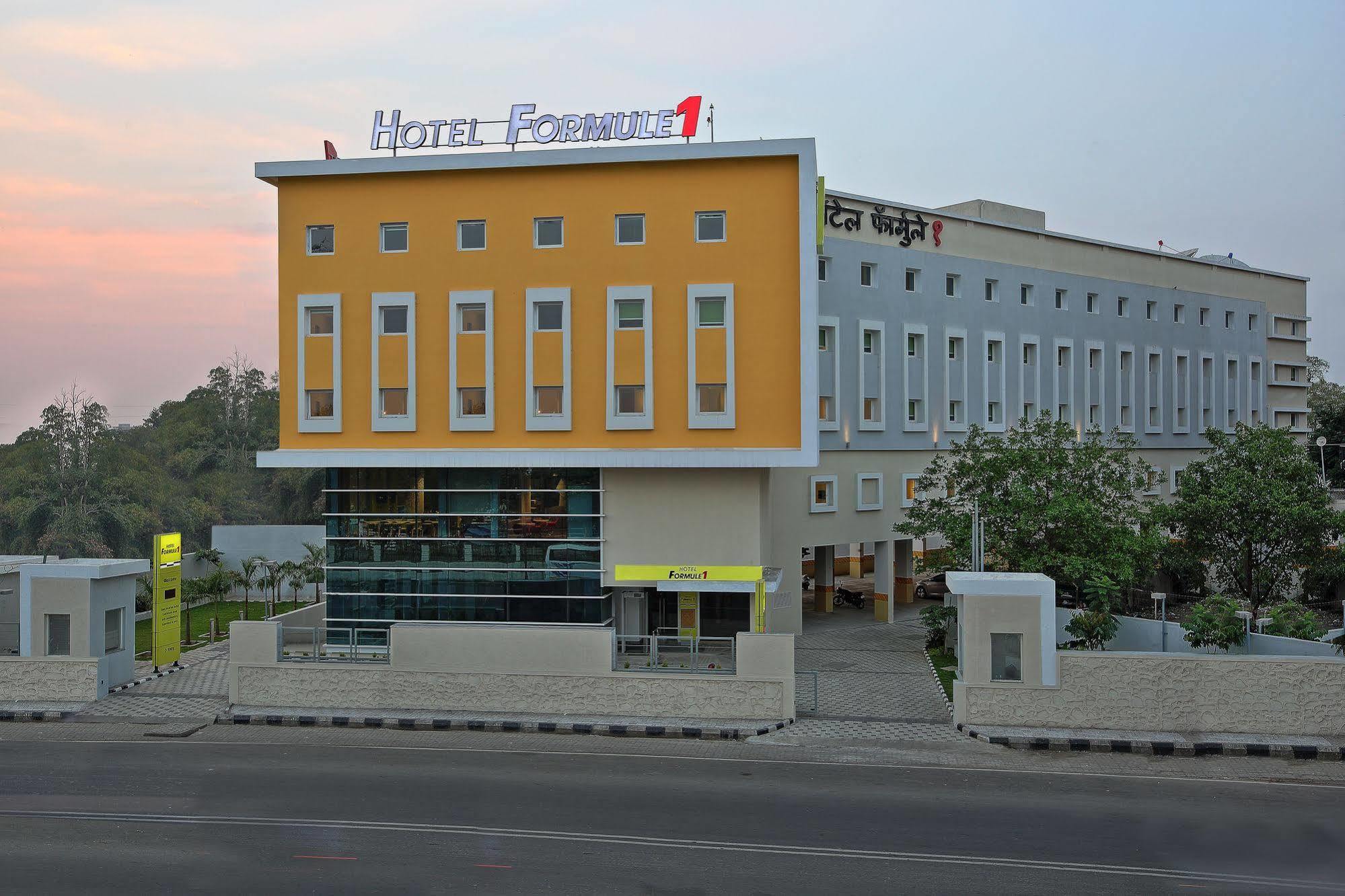 Holiday Inn Express Pune Pimpri By Ihg Pimpri-Chinchwad Exterior foto